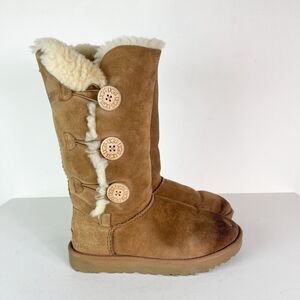 UGG Women's Tan Bailey Button Triplet Sheepskin Winter Boots 7